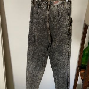 Black acid washed jeans
